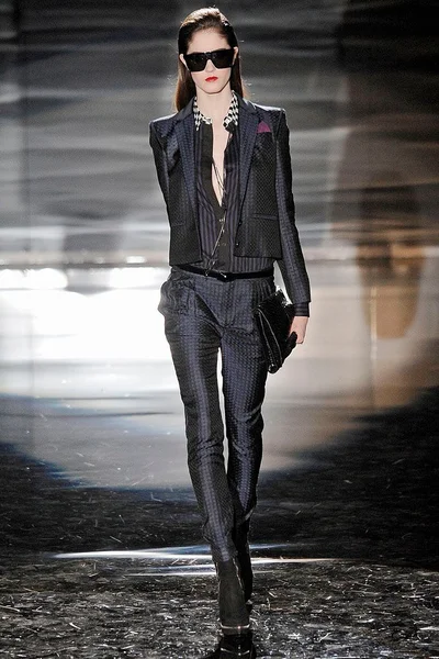 Look 25